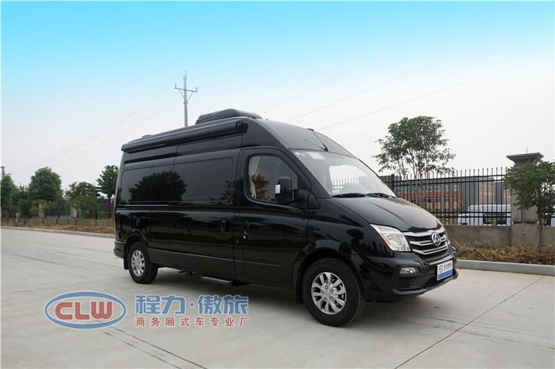 程力傲旅大通V80長(zhǎng)軸高頂B型房車(chē)