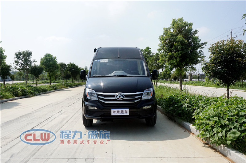 傲旅房車(chē)黑色大通長(zhǎng)軸高頂國(guó)六