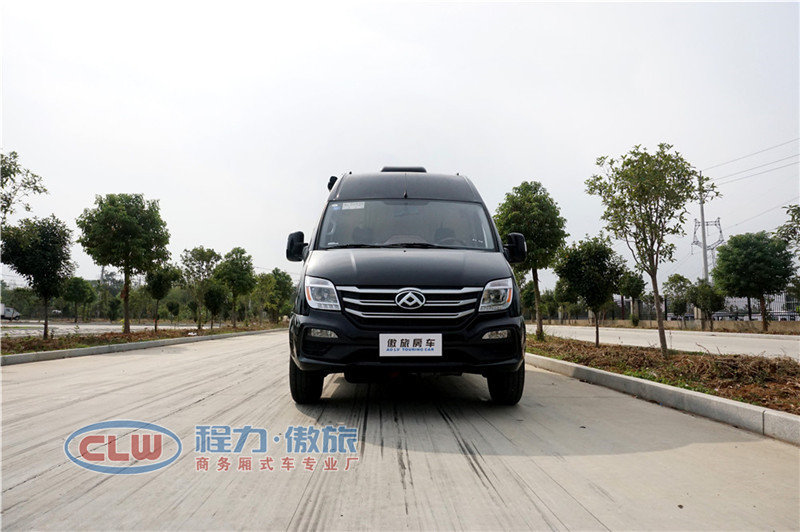 傲旅房車黑色大通國六商務(wù)型