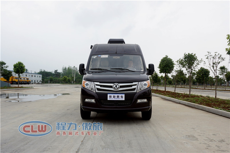 傲旅房車黑色東風(fēng)御風(fēng)長(zhǎng)軸高頂B型