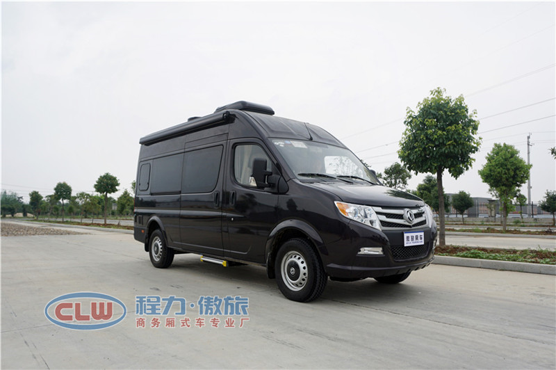 傲旅房車黑色東風御風長軸高頂B型