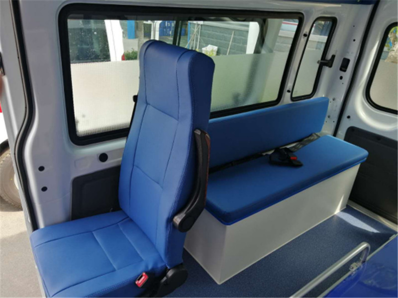 鈴福特新全順負(fù)壓救護(hù)車V362（異形頂）