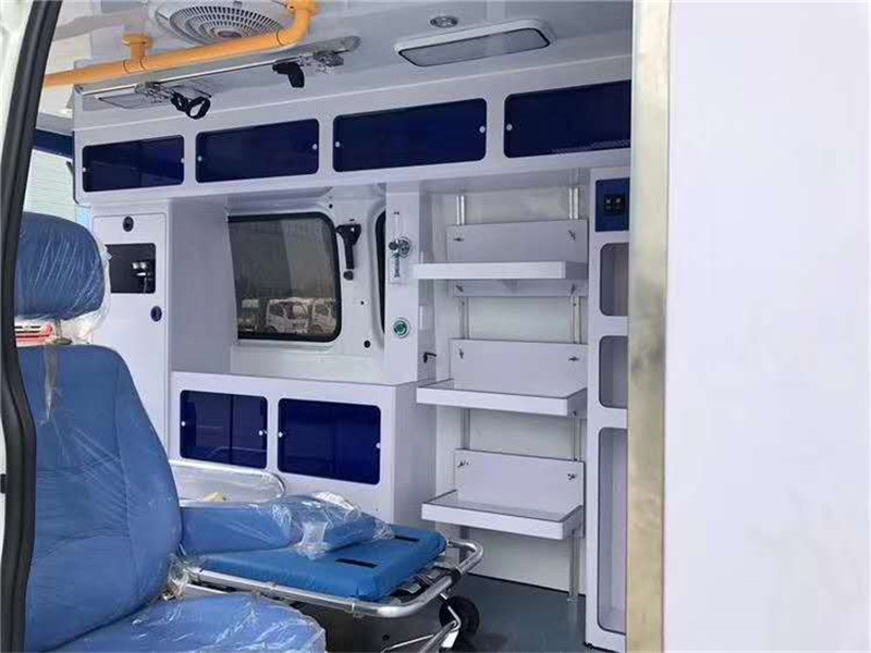 上汽大通V80長軸監(jiān)護型負(fù)壓救護車國六