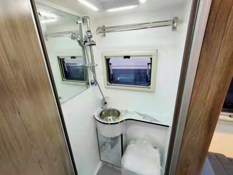 藍牌國六開瑞房車C證可開