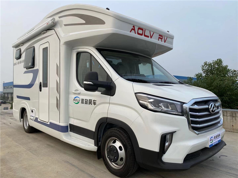 大通V90大額頭C型房車大空間，夠舒適