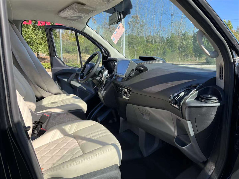 福特新全順小額頭C型房車