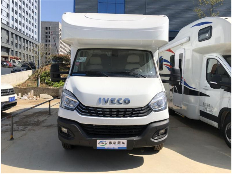 依維柯歐勝大額頭c型房車