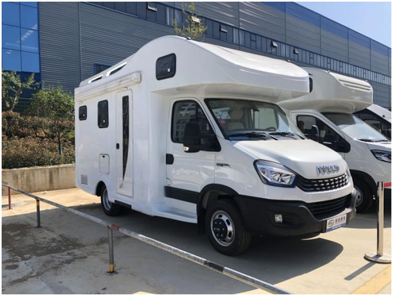 依維柯歐勝大額頭c型房車