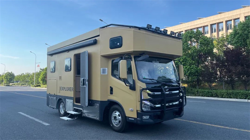 上汽躍進(jìn)H500硬派升降頂房車