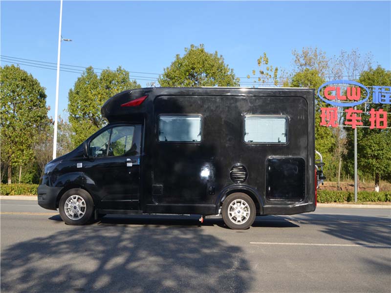 福特小額頭C型房車源頭廠家