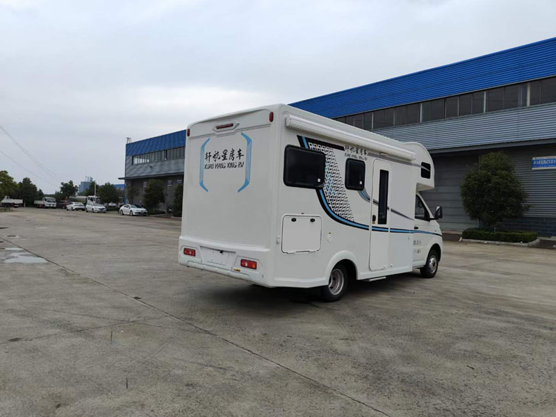 凱馬駿航2.0汽油C型房車廠家直銷高性價(jià)比
