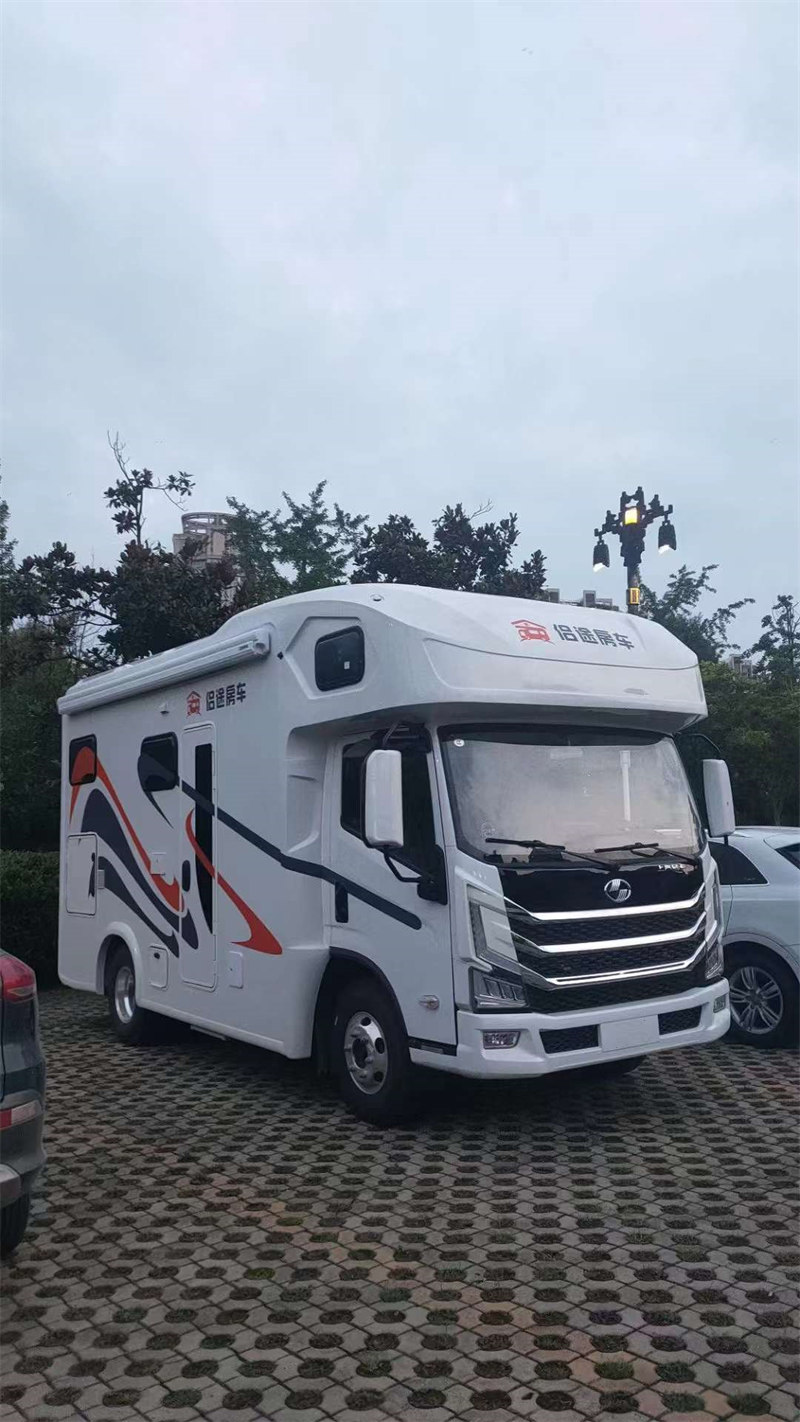 躍進(jìn)H500房車廠家剛完工