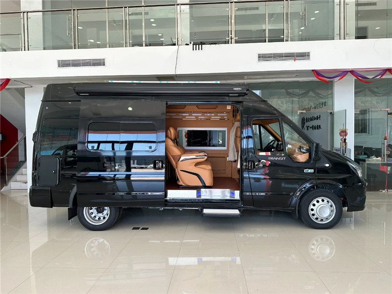 福特新世代V348加長(zhǎng)軸高頂房車源頭廠家直銷價(jià)格