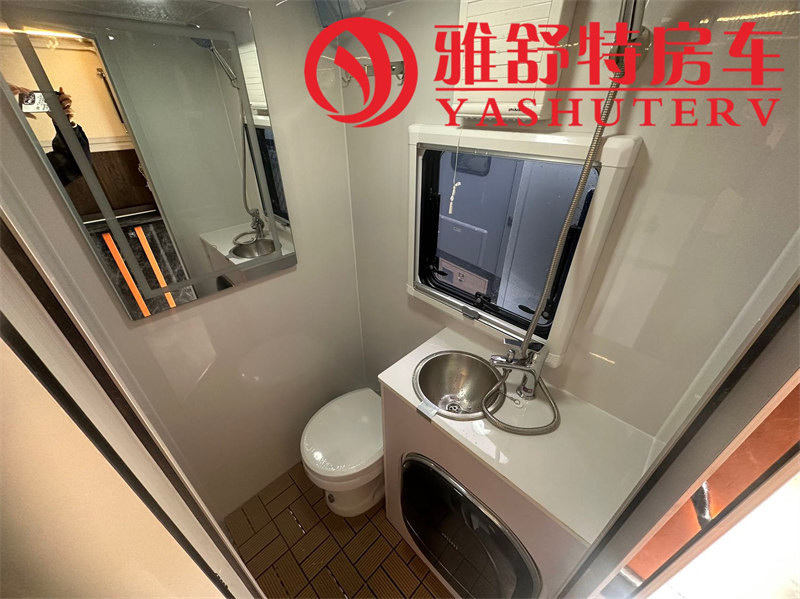 躍進(jìn)H500升降頂帶側(cè)拓展房車廠家現(xiàn)車出售